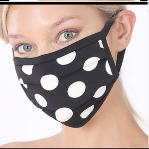 2 Free mask w bundle (3 for $15) Zenana polka dot